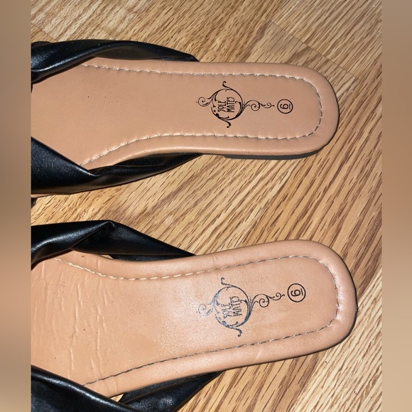 Sole mates Ladies Black Bow Slip On Sandals size 6 black open toe - Picture 4 of 7